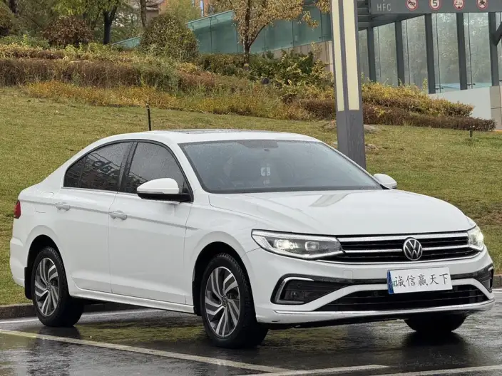 Volkswagen Bora 2023 Model 200TSI DSG Smooth Ride Edition – фото 3