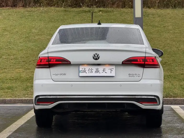 Volkswagen Bora 2023 Model 200TSI DSG Smooth Ride Edition – фото 5