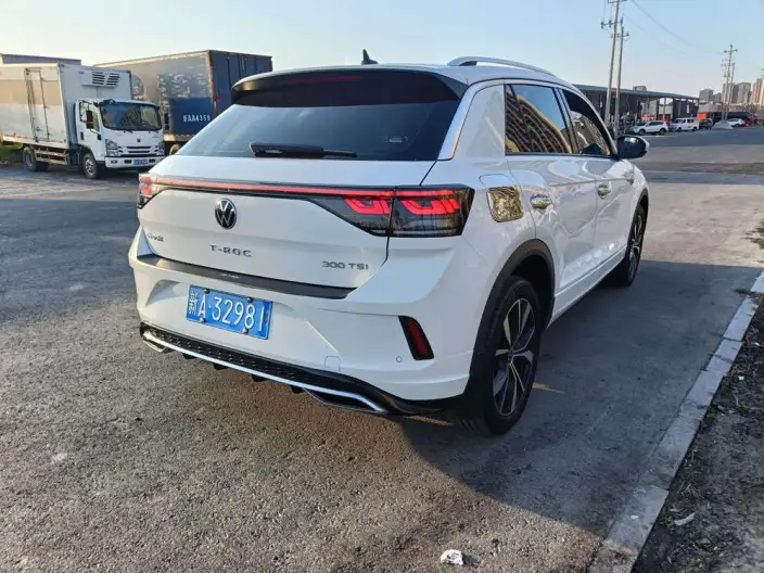 Volkswagen T-Roc 2023 Model 300TSI DSG Chenguang Edition – фото 6