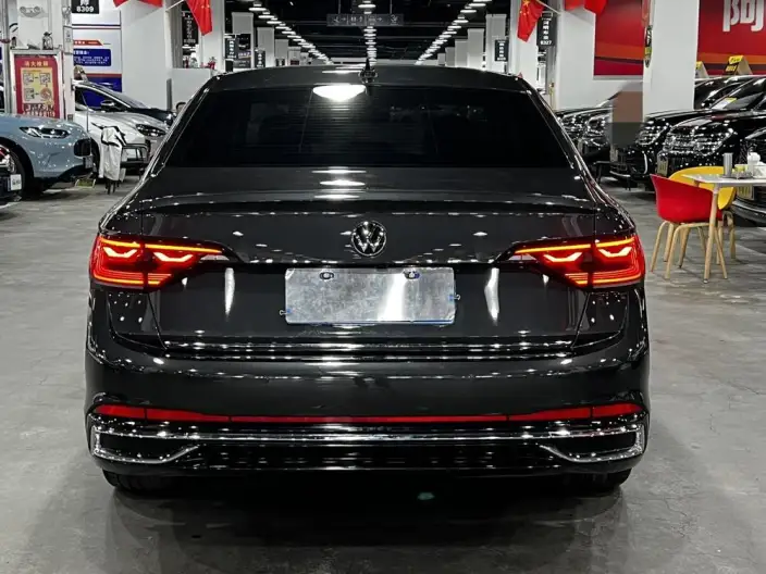 Volkswagen Sagitar 2024 Model 300TSI DSG Superior Edition – фото 5