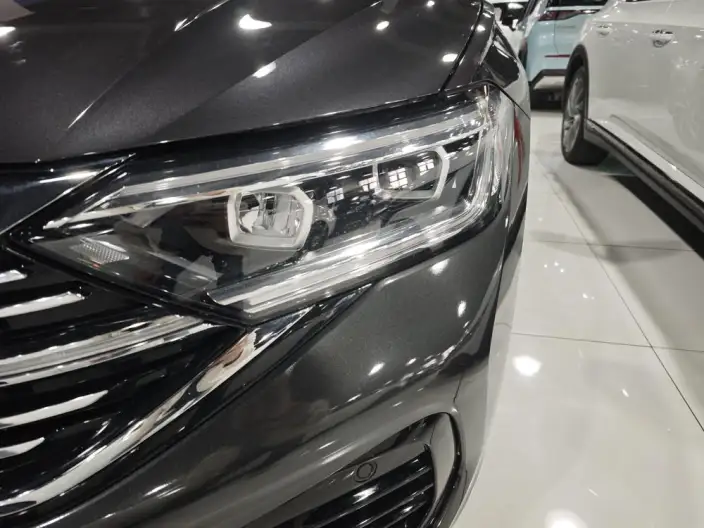 Volkswagen Sagitar 2024 Model 300TSI DSG Superior Edition – фото 8