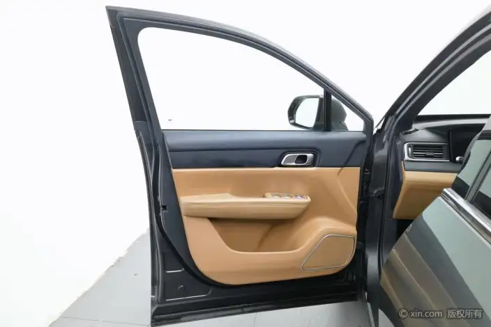 Li Auto ONE 2021 Model Extended Range 6 seat Edition – фото 21