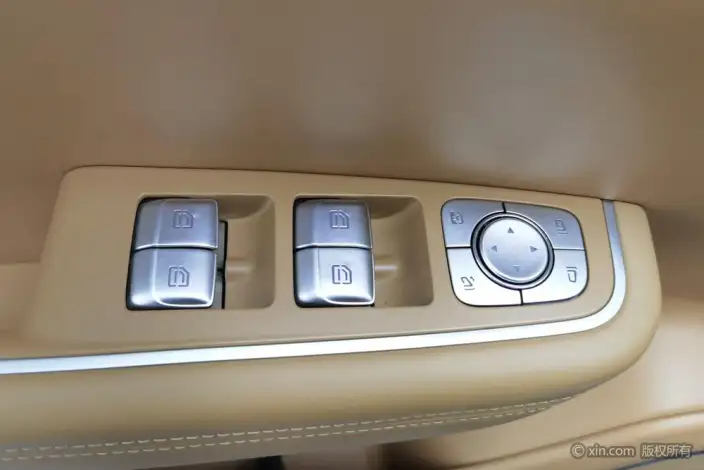Li Auto ONE 2021 Model Extended Range 6 seat Edition – фото 22