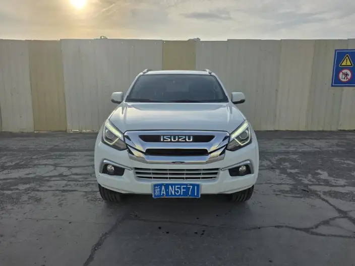 Mu-X 2019 Model 1.9T Automatic 4WD Jinyue Edition 5 seat China VI – фото 2