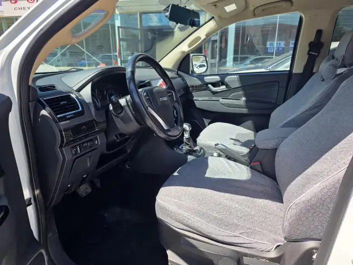 Mu-X 2019 Model 1.9T Automatic 4WD Jinyue Edition 5 seat China VI – фото 8