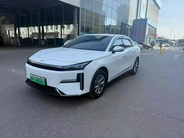Geely Galaxy L6 2025 Model 1.5 EM-i DHT 60KM Tiggo Edition – фото 1