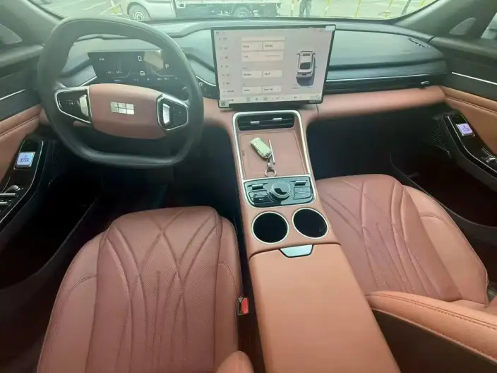Geely Galaxy L6 2025 Model 1.5 EM-i DHT 60KM Tiggo Edition – фото 7