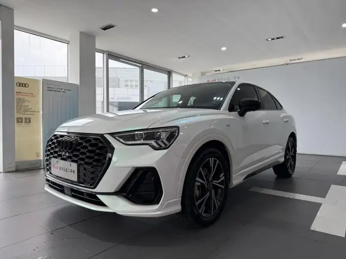 AUDI Q3 Sportback 2022 Model 40 TFSI Fashion Model – фото 1