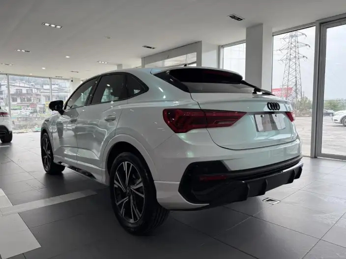 AUDI Q3 Sportback 2022 Model 40 TFSI Fashion Model – фото 4