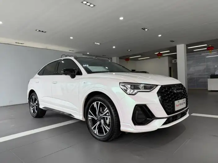 AUDI Q3 Sportback 2022 Model 40 TFSI Fashion Model – фото 10