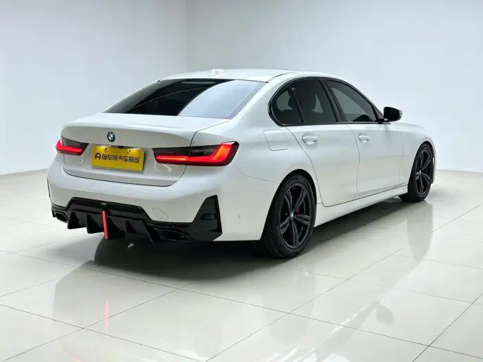 BMW 3 Series 2023 Model 325i M Sports Set – фото 7