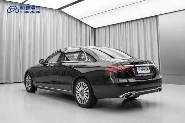 Mercedes-Benz E-Class 2022 Model E 300 L Luxury Model sedan – фото 4
