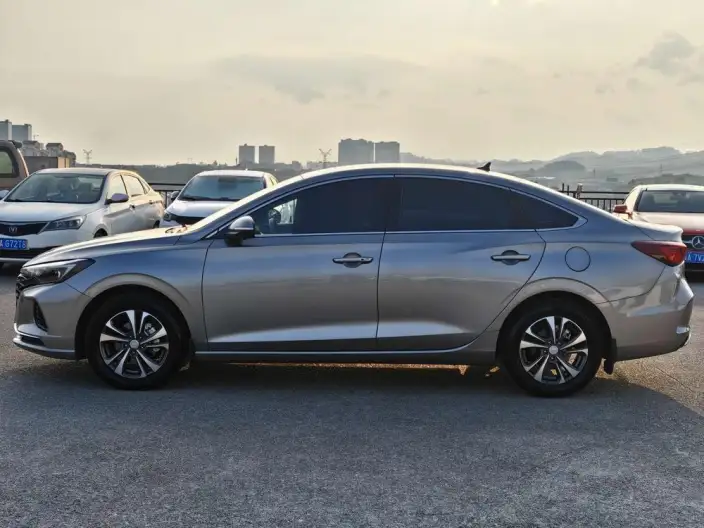 Changan Eado 2022 Model PLUS Blue whale NE 1.4T GDI DCT Noble Model – фото 4