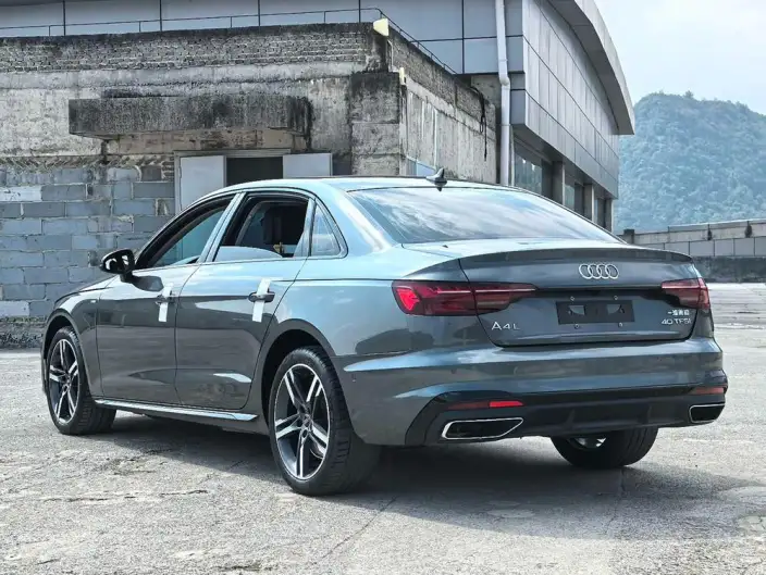 Audi A4 L 2022 Model 40 TFSI Luxury Dynamic Model – фото 4