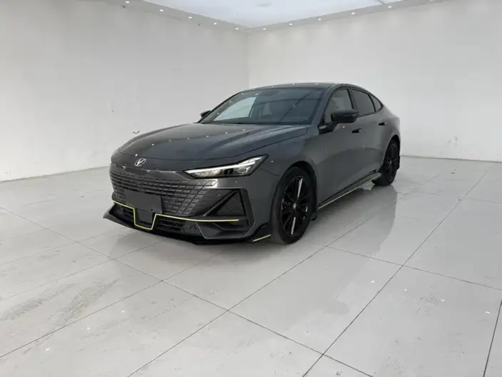Changan UNI-V 2022 Model 1.5T Sports Edition – фото 1