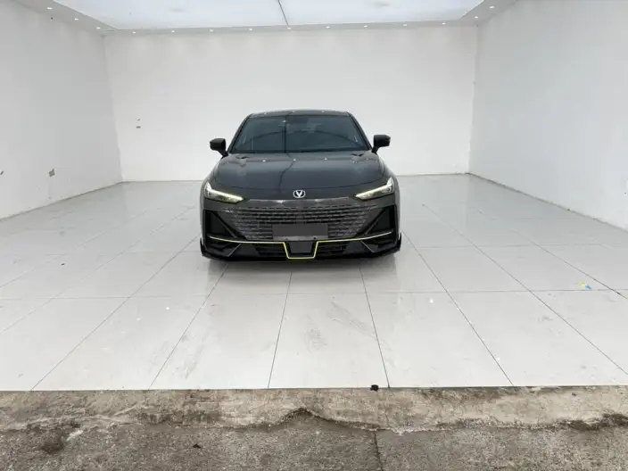 Changan UNI-V 2022 Model 1.5T Sports Edition – фото 2