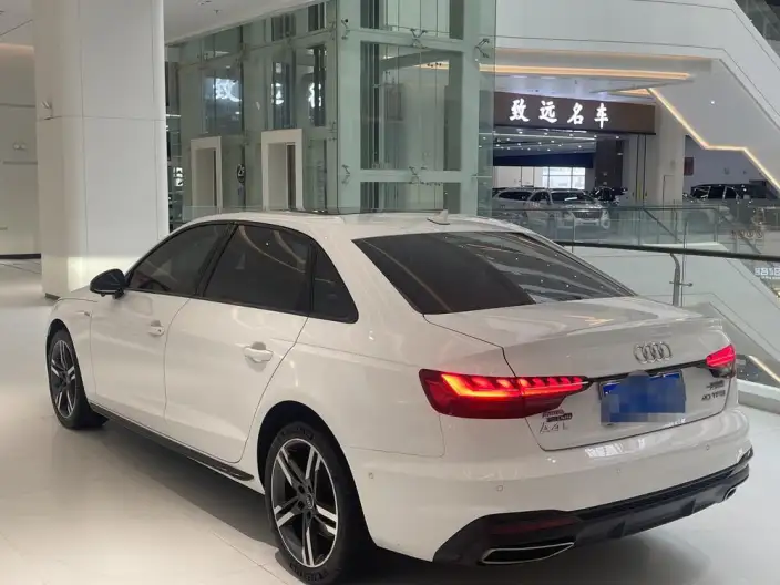 Audi A4 L 2022 Model 40 TFSI Luxury Dynamic Model – фото 3