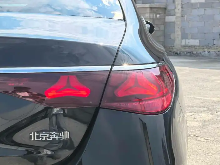 Mercedes-Benz E-Class 2024 Model E 300 L Fashion Model sedan – фото 9