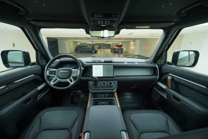 Land Rover Defender 2024 Model 110 3.0T P400 X-Dynamic HSE – фото 10