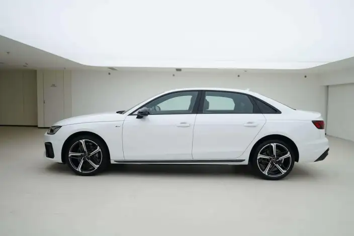 Audi A4 L 2024 Model 40 TFSI Luxury Dynamic Model – фото 2