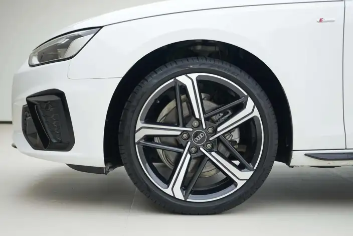 Audi A4 L 2024 Model 40 TFSI Luxury Dynamic Model – фото 6