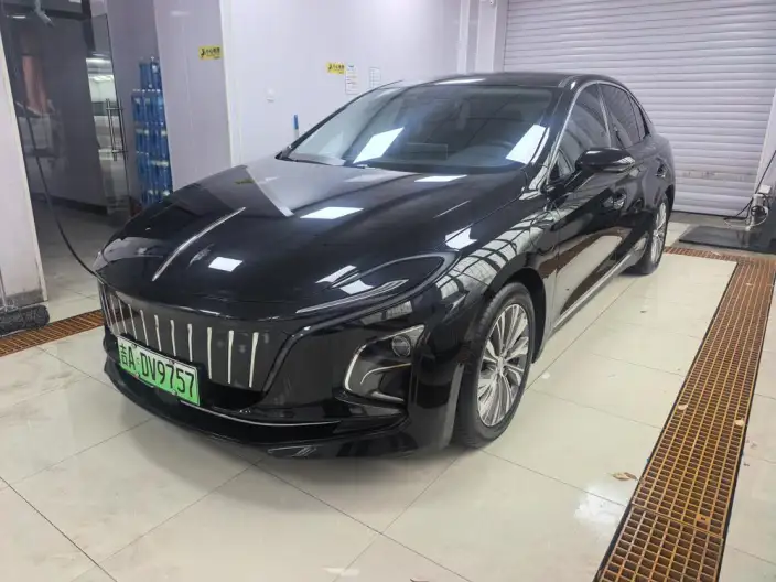 Hongqi E-QM5 2024 Model 610KM PLUS Edition 100kW – фото 1