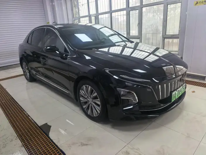 Hongqi E-QM5 2024 Model 610KM PLUS Edition 100kW – фото 3