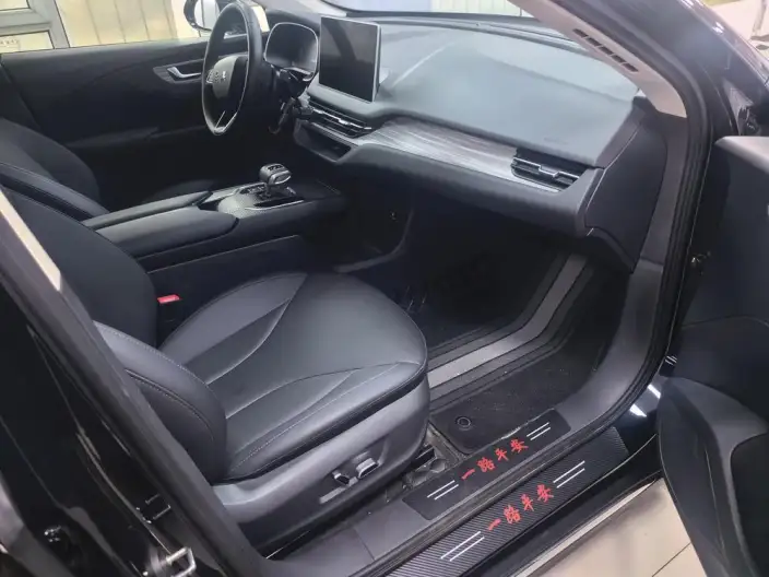 Hongqi E-QM5 2024 Model 610KM PLUS Edition 100kW – фото 9