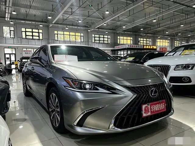 Lexus ES 2022 Model 200 Deluxe Edition – фото 3
