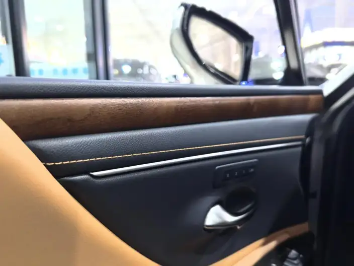 Lexus ES 2022 Model 200 Deluxe Edition – фото 6