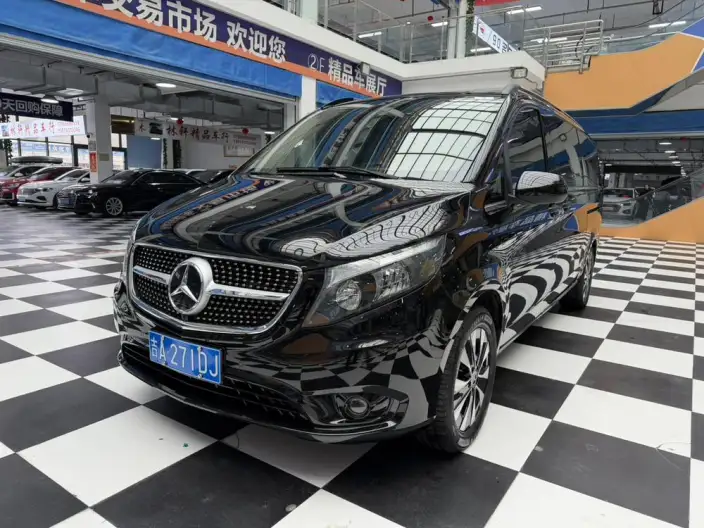 Viano 2021 Model 2.0T Business Edition 7 seat – фото 1