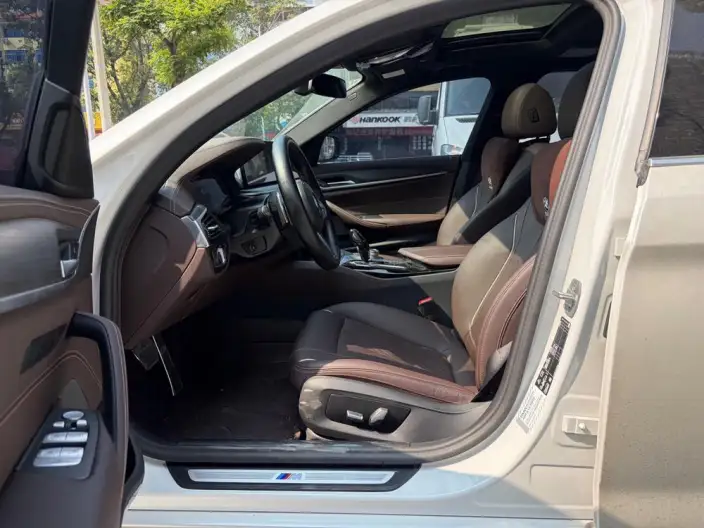 BMW 5 Series 2023 Model 530Li xDrive M Sports Set – фото 8