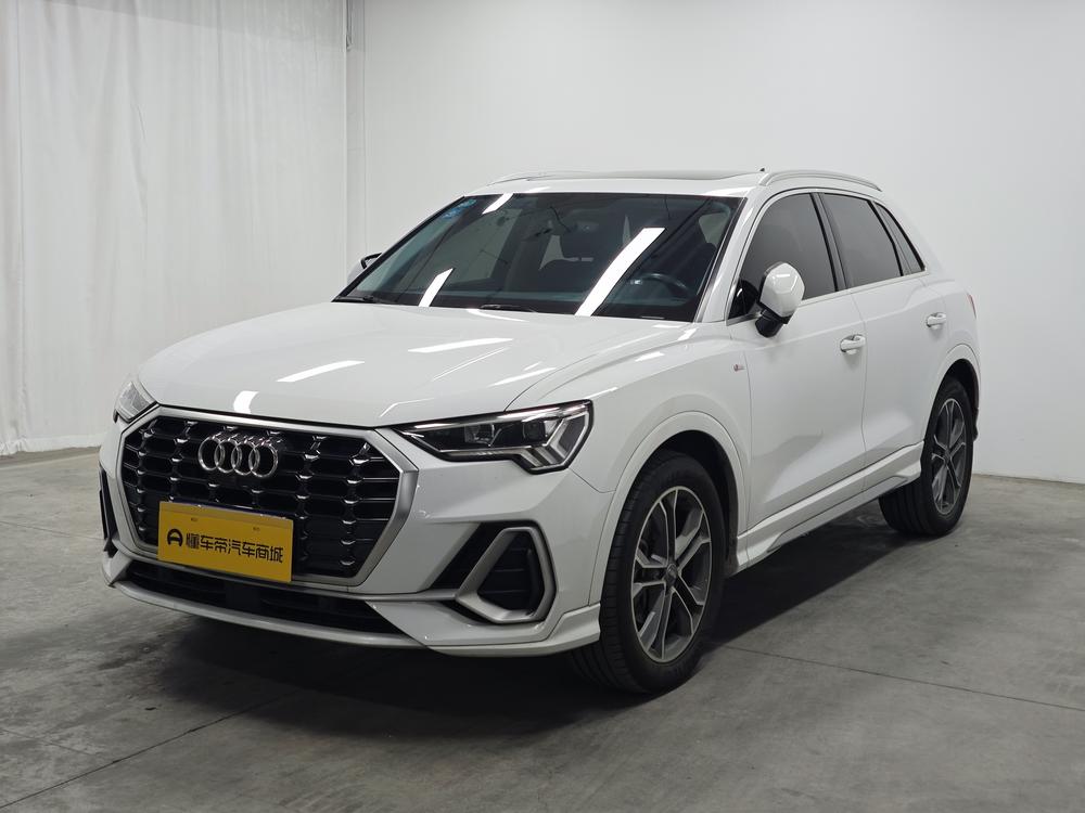AUDI Q3 Модель 2020 года 40 TFSI Fashion Dynamic