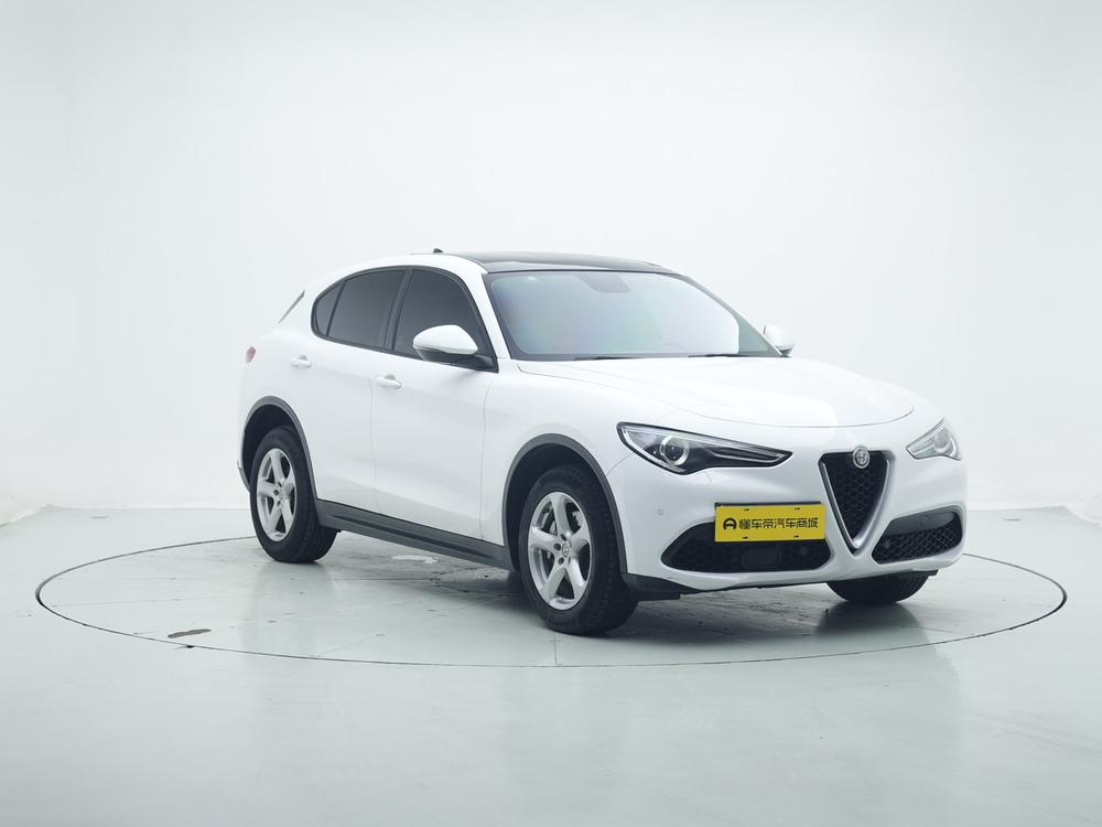 Al f a Romeo Stelvio 2017 модификация 2.0T 200HP Elite Edition