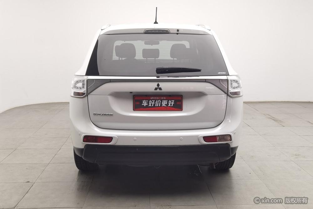 Mitsubishi Outlander Imported 2014 2.4L 4WD Luxury Value Edition 7 seat