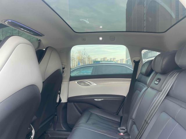 IM LS7 Раздел 2023 Urban Fit Pro Rear Drive Edition – фото 8