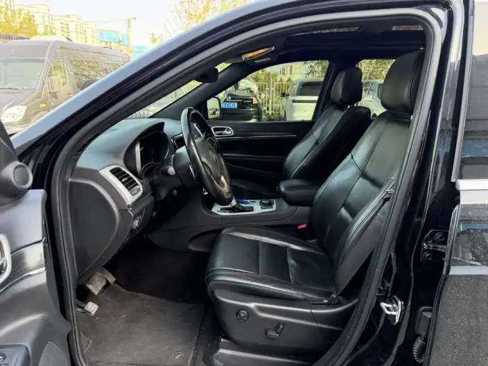 Jeep Grand Cherokee Imported 2021 Model 3.0L 80th Anniversary Memorial Edition – фото 10