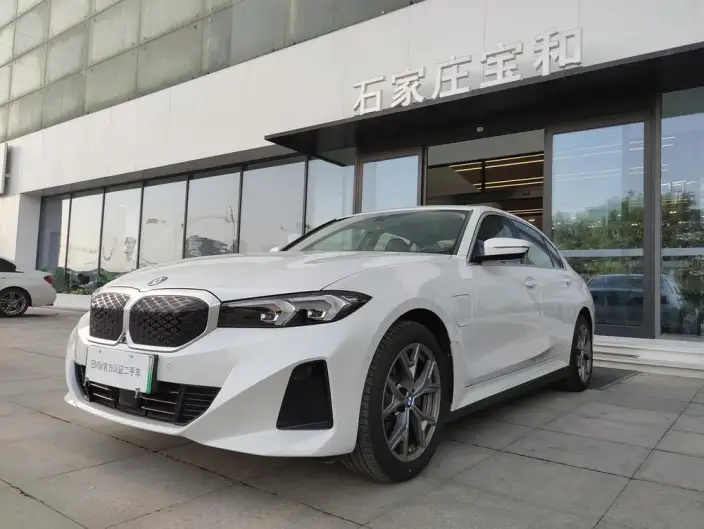 BMW i3 2026 Model eDrive35L – фото 1