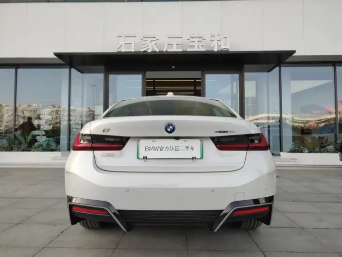 BMW i3 2026 Model eDrive35L – фото 4