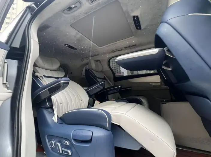 Roewe iMAX8 2022 Model 400TGI Zunrong Edition – фото 6