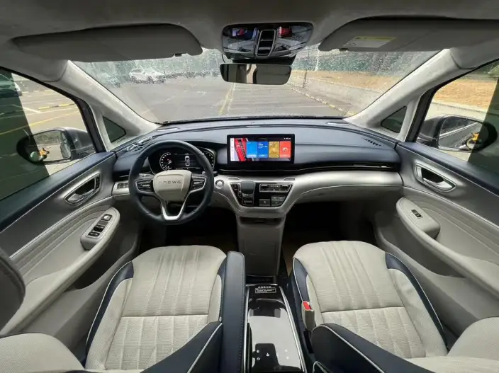 Roewe iMAX8 2022 Model 400TGI Zunrong Edition – фото 7