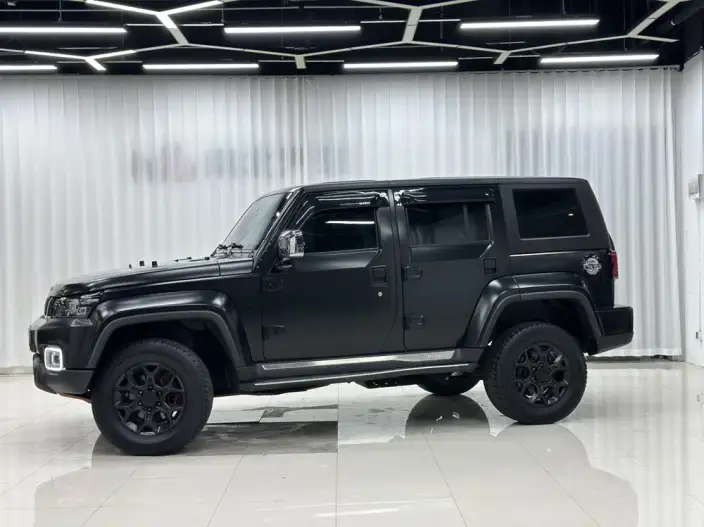 BAIC BJ40 2021 Model 2.0D Automatic 4WD Blade Hero Edition Warrior Model front and rear electronic control locks