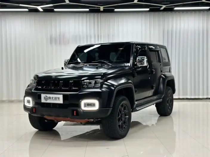BAIC BJ40 2021 Model 2.0D Automatic 4WD Blade Hero Edition Warrior Model front and rear electronic control locks – фото 8