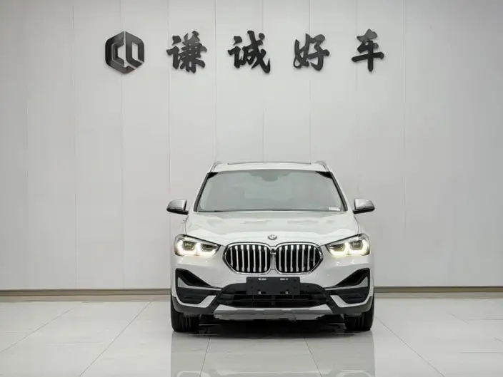 BMW X1 2022 Model xDrive25Li Exclusive Model – фото 2