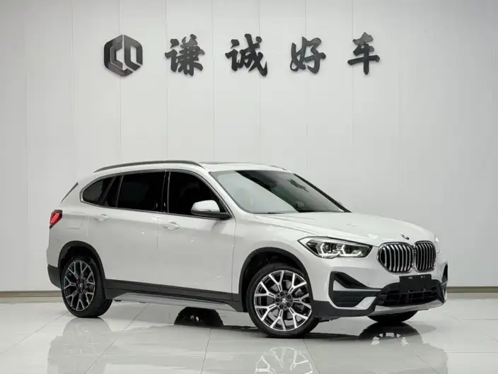 BMW X1 2022 Model xDrive25Li Exclusive Model – фото 3
