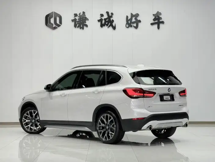 BMW X1 2022 Model xDrive25Li Exclusive Model – фото 5