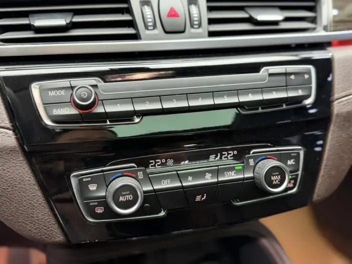 BMW X1 2022 Model xDrive25Li Exclusive Model – фото 8