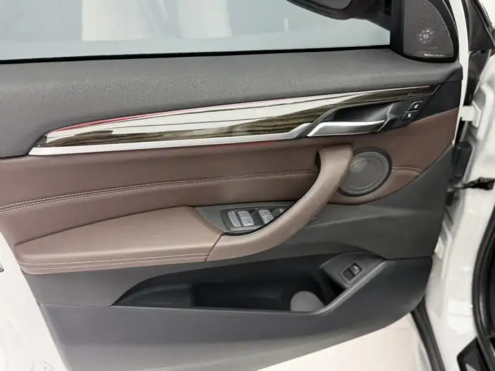 BMW X1 2022 Model xDrive25Li Exclusive Model – фото 9