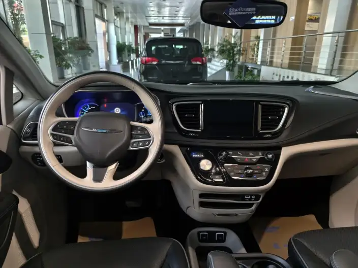 Grand Voyager PHEV import 2019 Model 3.6L Plug-in hybrid version – фото 6