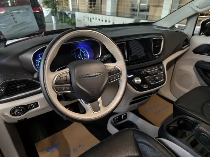 Grand Voyager PHEV import 2019 Model 3.6L Plug-in hybrid version – фото 7